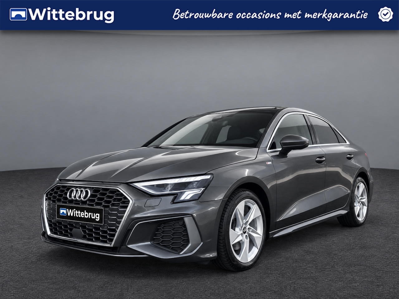 Audi A3 Limousine - 30 TFSI 110pk S edition / 2X S-Line / Navigatie / Climatecontrol / Parkeersensoren achter - AutoWereld.nl