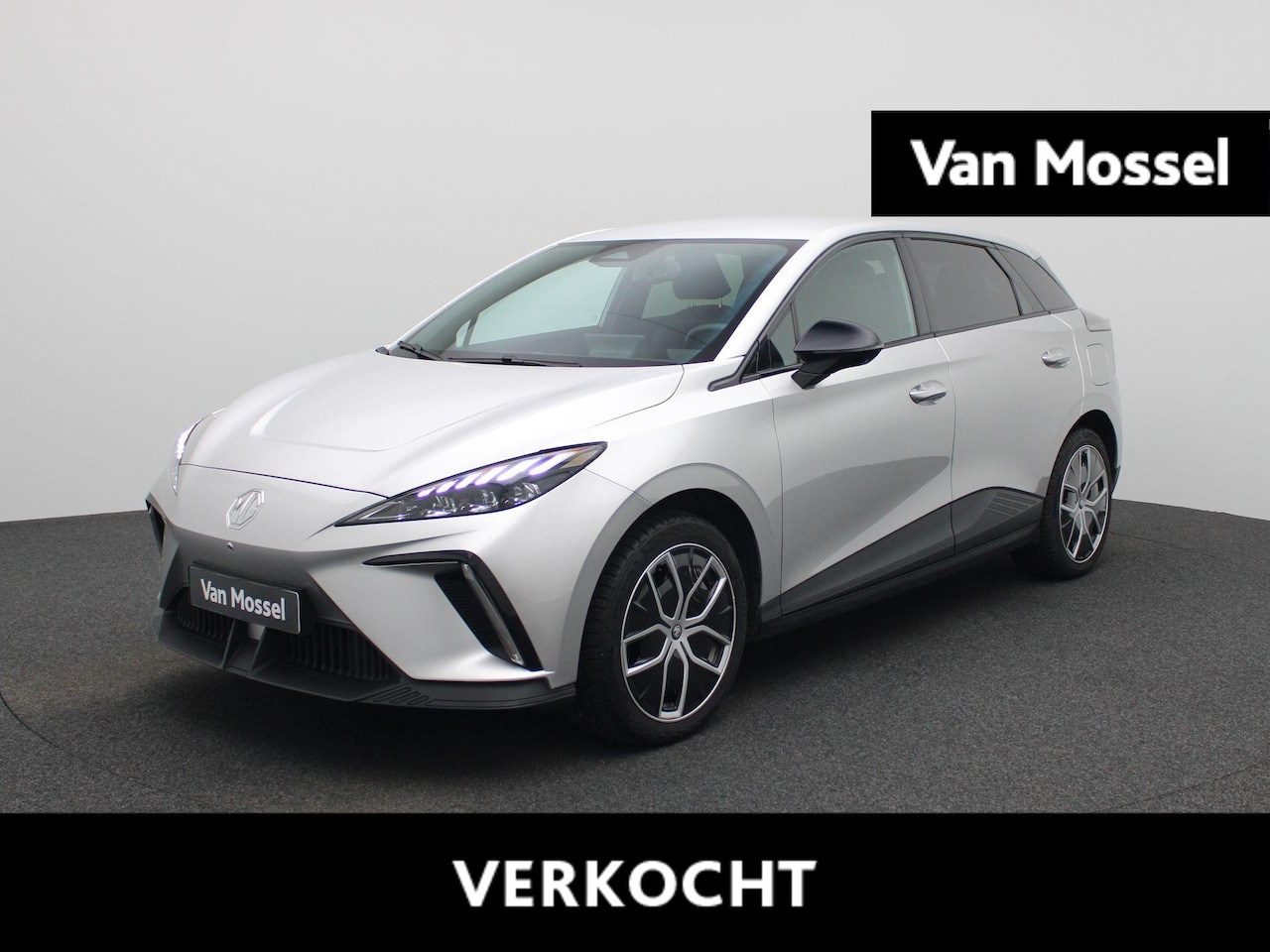 MG MG4 - 64 kWh Luxury | 360 Camera | Stoelverwarming | Stuurverwarming | Warmtepomp | LED koplampe - AutoWereld.nl