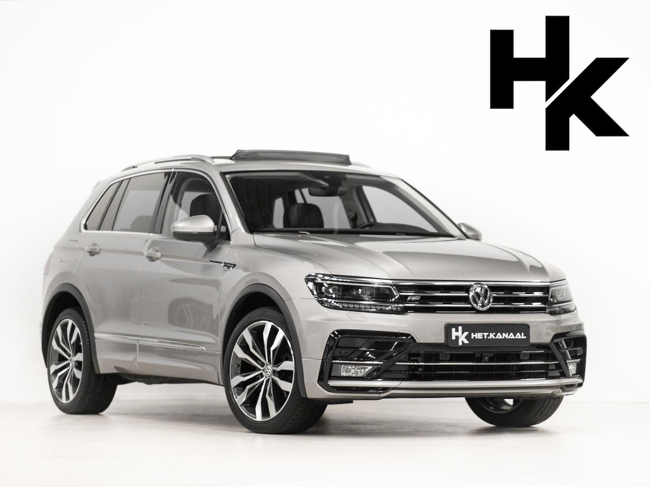 Volkswagen Tiguan - 2.0 TSI 4Motion Highline R-Line Pano Virtual Leer - AutoWereld.nl