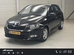 Skoda Fabia - 1.2 TSI Drive 5 drs / All Seasonbanden / Airco / Cruise Control / Stoelverwarming / Blueto