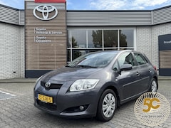 Toyota Auris - 1.6-16V SOL NL-AUTO 1E-EIG DEALER ONDERHOUDEN TREKHAAK 1300KG TREKGEW CRUISE CLIMA