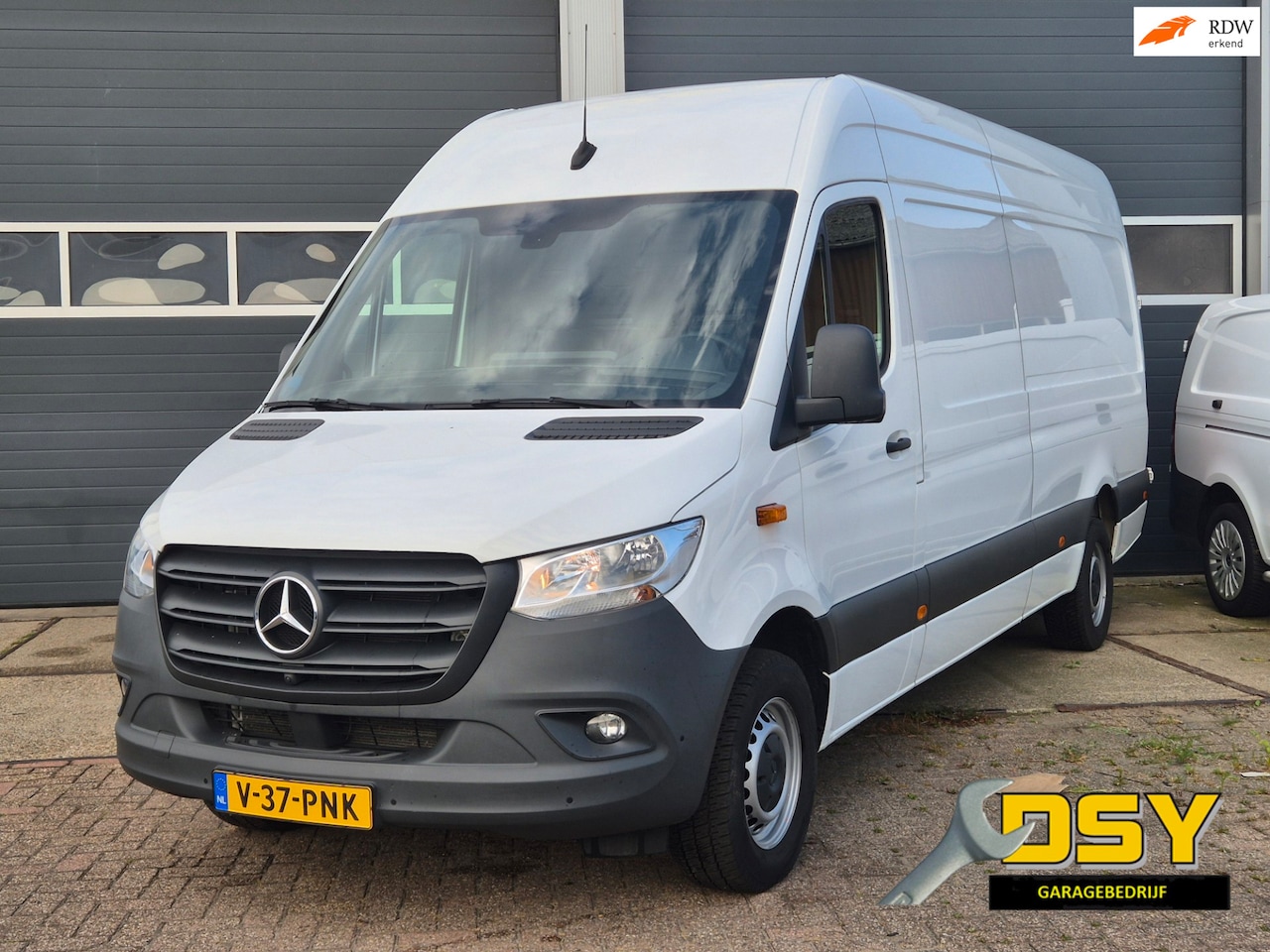 Mercedes-Benz Sprinter - 317 1.9 CDI L3H2 RWD Functional 317 1.9 CDI L3H2 RWD Functional - AutoWereld.nl