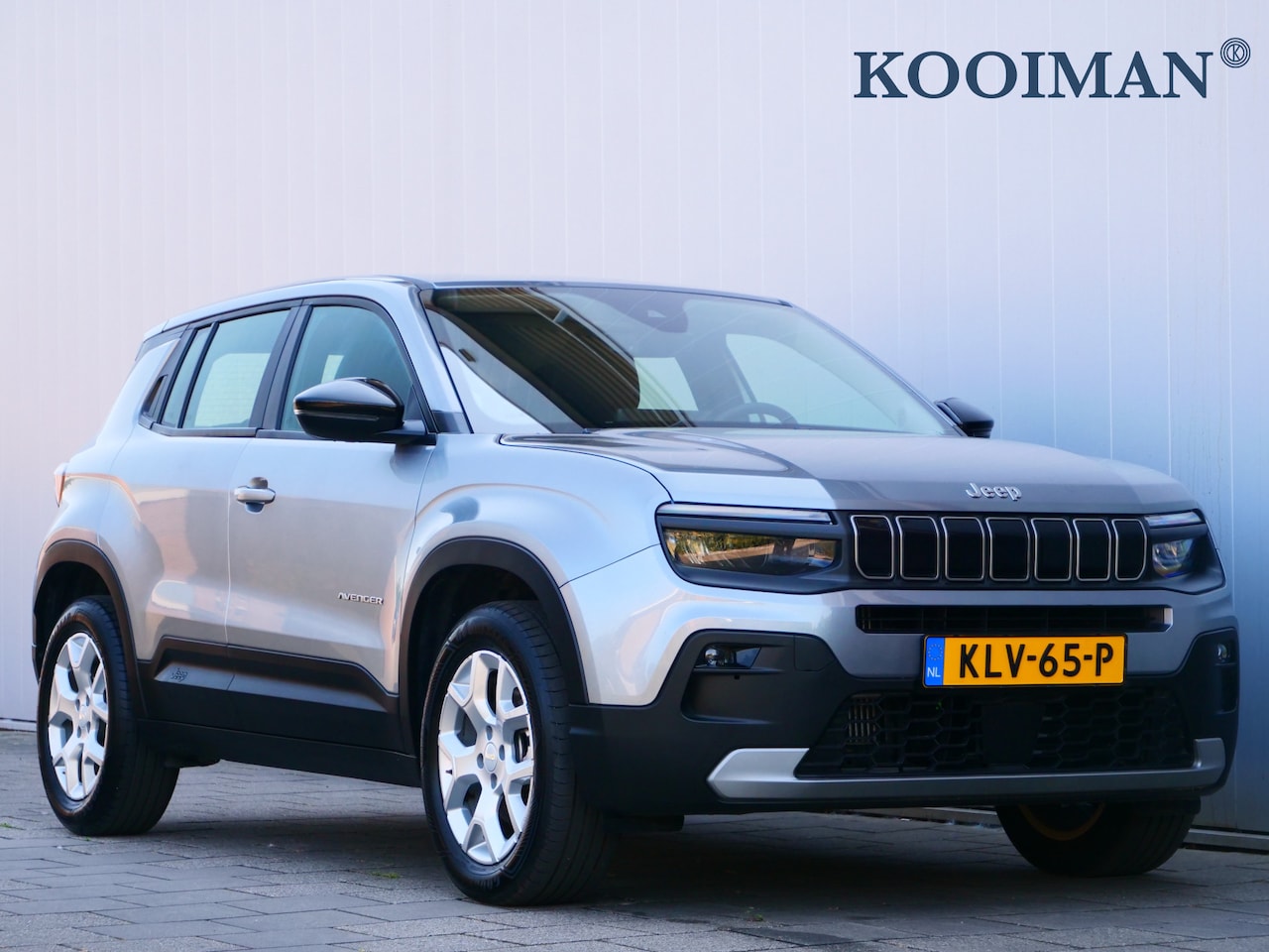 Jeep Avenger - 1.2 e-Hybrid Altitude 100 Pk Automaat Apple Carplay / Camera / 17 inch - AutoWereld.nl