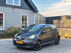 Toyota Aygo - 1.0-12V + | Nieuwe APK | Automaat | El. Ramen | 5-drs | Rijklaar