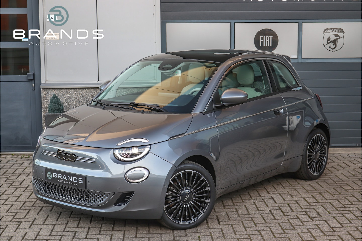 Fiat 500e - La Prima 42 kWh 1e eig Full option 118PK Garantie - AutoWereld.nl