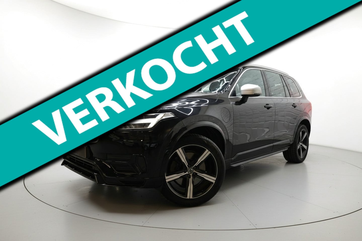 Volvo XC90 - 2.0 T8 Twin Engine AWD R DEGISN 7 PERS PANO LEER - AutoWereld.nl