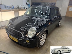 MINI 3-Deurs - 1.6 One Salt