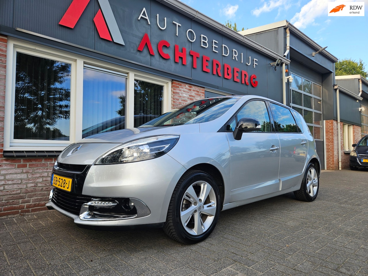 Renault Scénic - 1.2 TCe Bose Trekhaak! Airco/Clima! Cruise Control! Nette Auto! - AutoWereld.nl