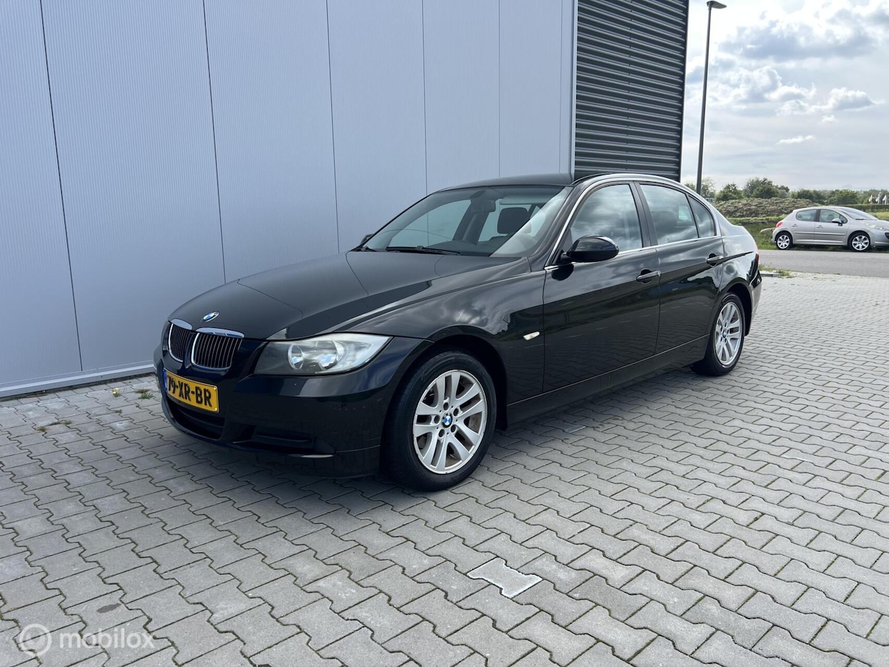 BMW 3-serie - 318i Business Line NAP - AutoWereld.nl