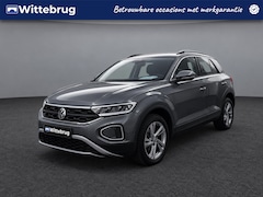 Volkswagen T-Roc - 1.0 TSI 110pk Life 75 Edition / Trekhaak / Virtual Cockpit / Navigatie / Camera / 17" HAL