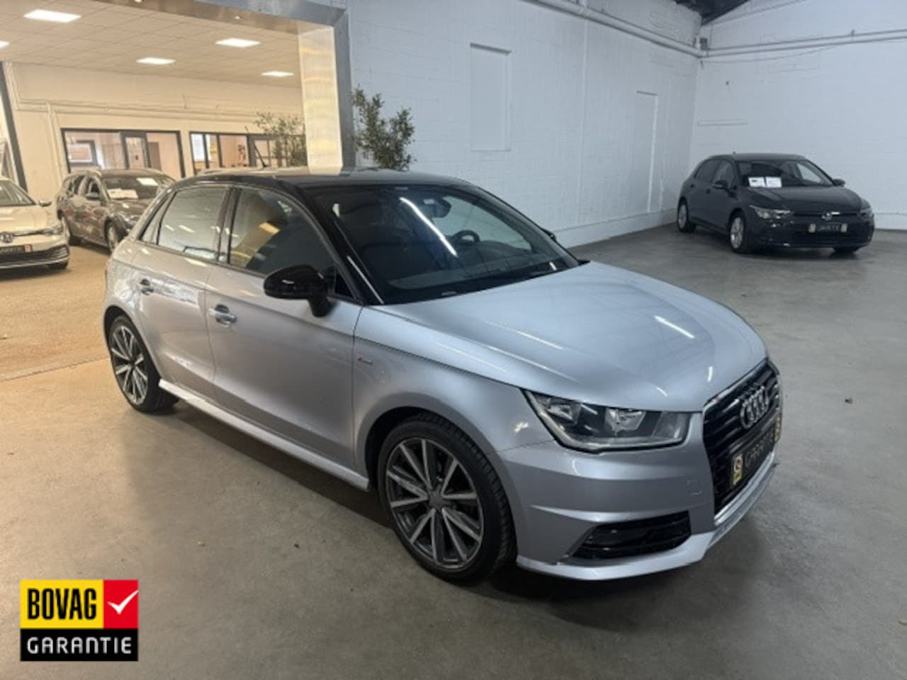 Audi A1 Sportback - 1.0 TFSI Adrenalin/S-LINE/NAVI/PDC/17 INCH - AutoWereld.nl