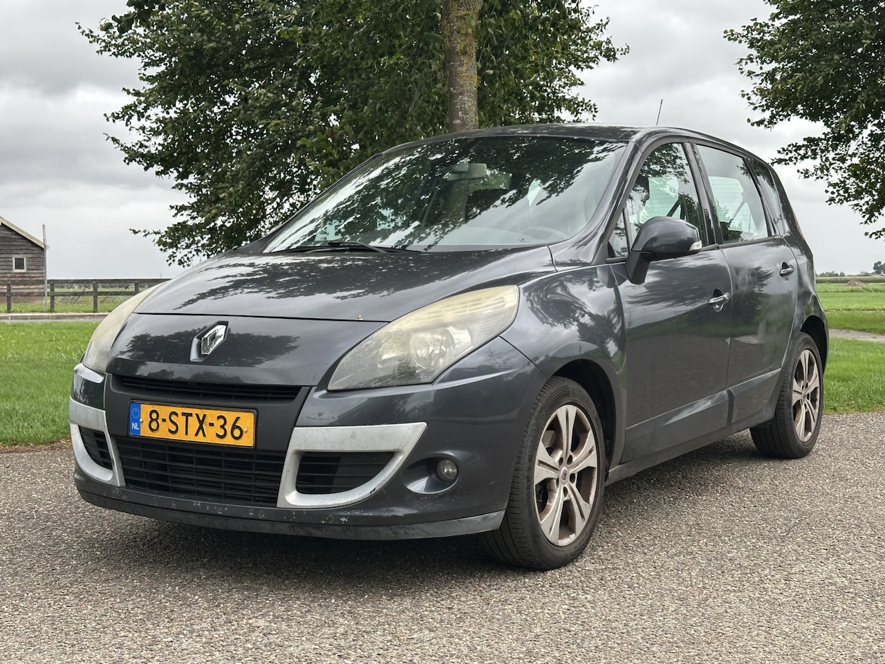Renault Scénic - 1.9 dCi Privilege Rijdt perfect * incl beschadigingen - AutoWereld.nl