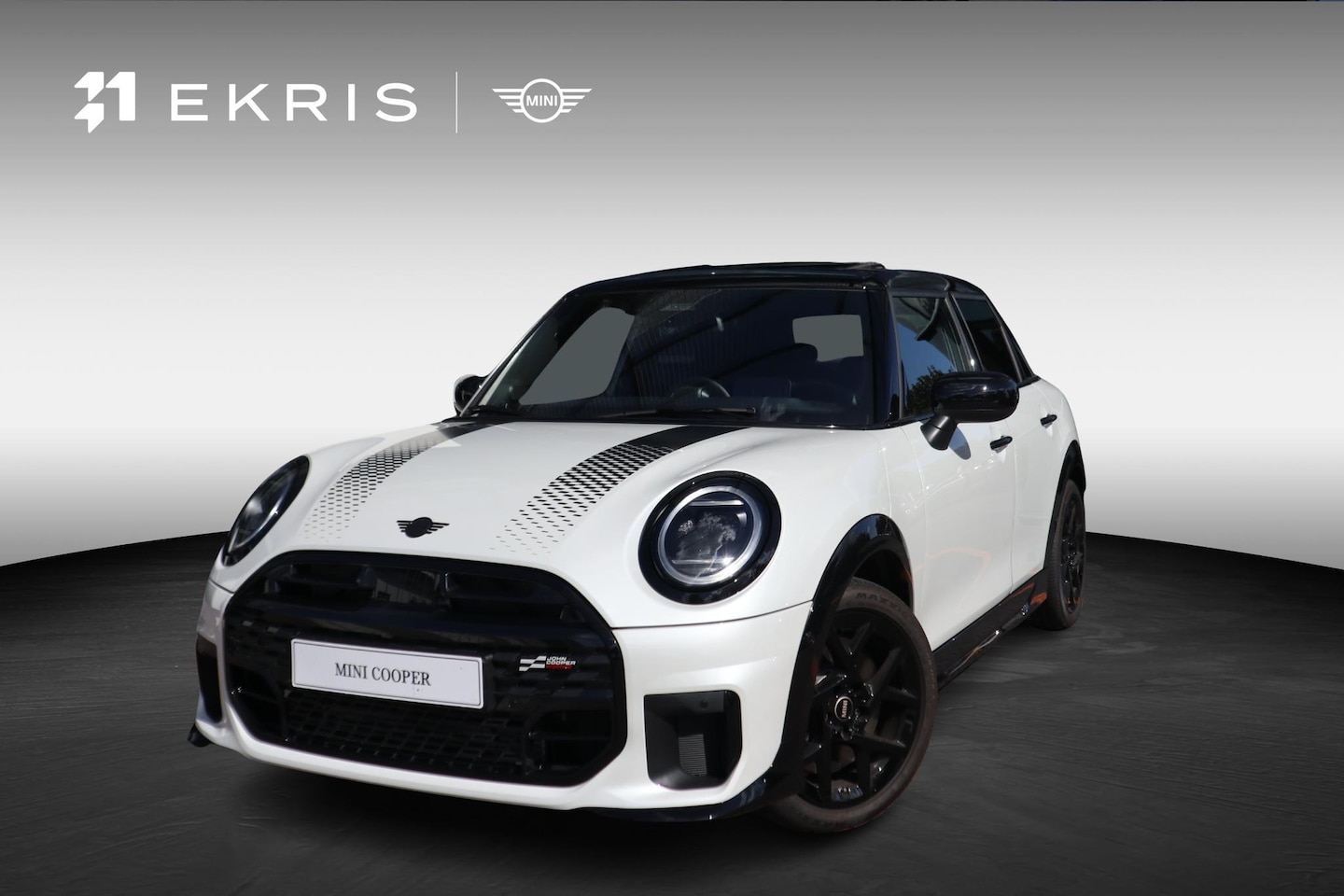 MINI 5-Deurs - Cooper C | John Cooper Works uitvoering + Pakket M - AutoWereld.nl