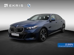 BMW i5 - Sedan eDrive40 M Sportpakket Pro | SoH 100% | M Sport Edition | Trekhaak | Panoramdak | St