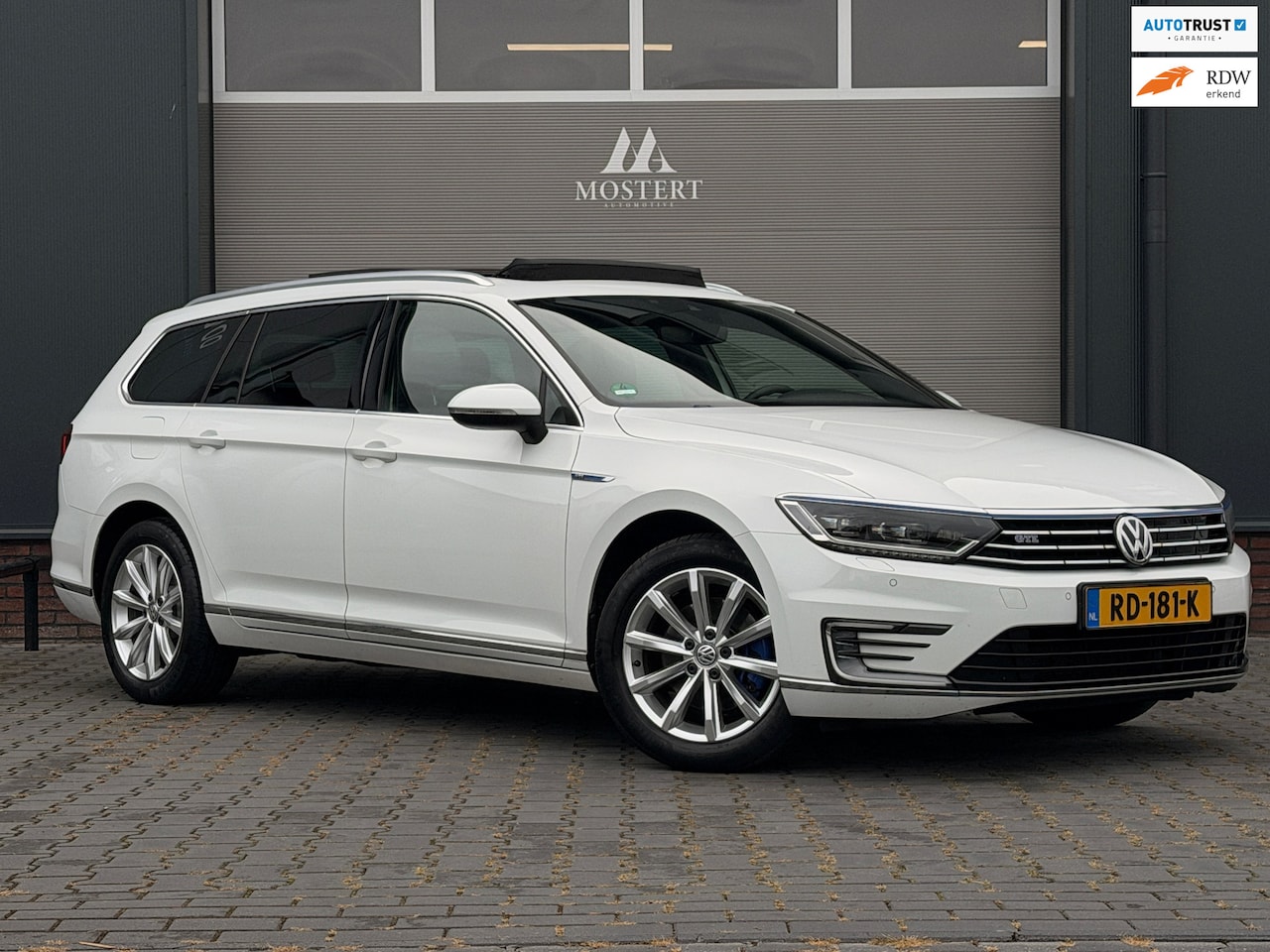 Volkswagen Passat Variant - 1.4 TSI/218pk GTE Highline|2016|Pano|Trekhaak|Camera|Adaptive cruise|Stoelverw.|Ergo stoel - AutoWereld.nl