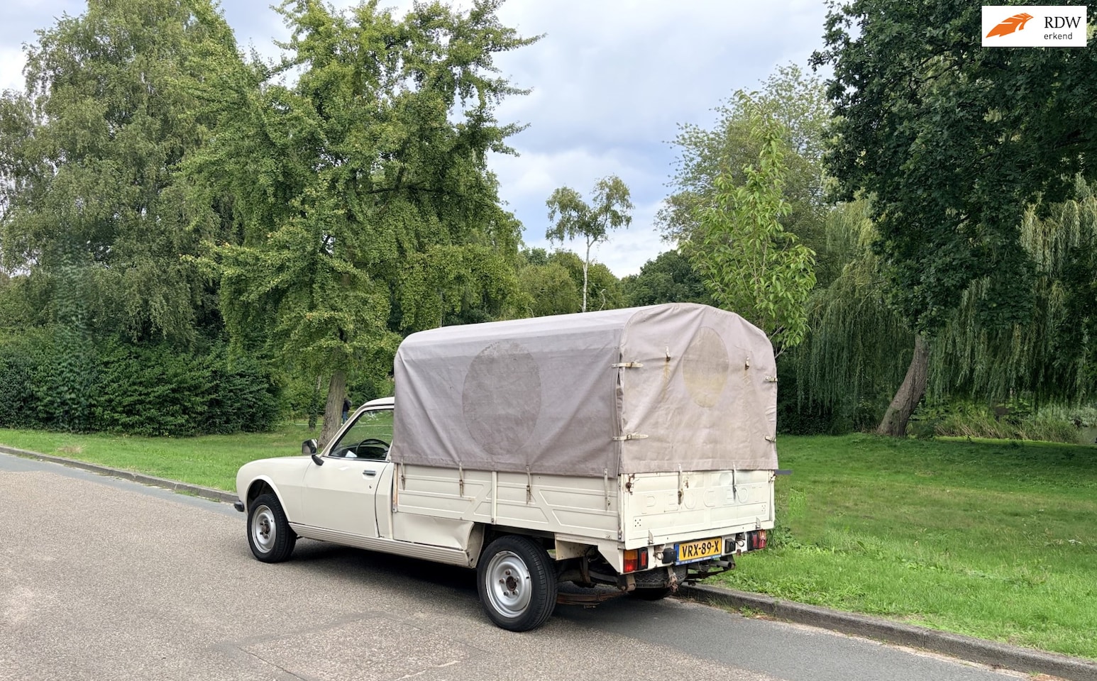 Peugeot 504 - pick up Zeer zeldzaam van de 2de eigenaar! - AutoWereld.nl