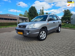 Hyundai Santa Fe - 2.0i-16V Silver Edition Nieuwe A.P.K, Airco