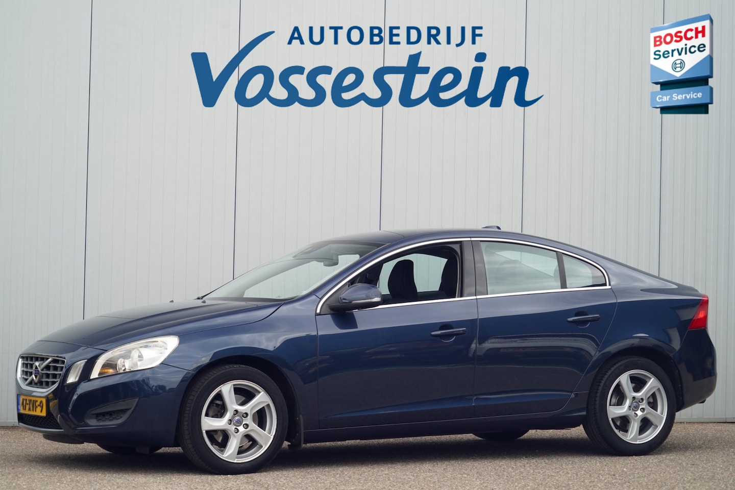 Volvo S60 - 1.6 T3 Summum / Dealer onderhouden / Navigatie / Cruise / Stoelverw. / Climate Control - AutoWereld.nl