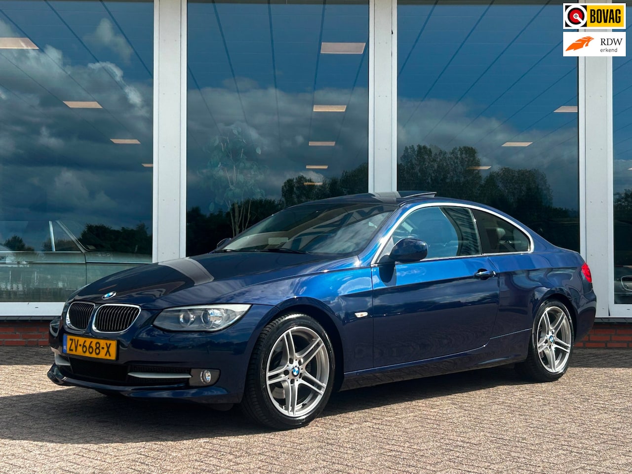 BMW 3-serie Coupé - 325i Exclusive - Clima - Leder - 18 inch - Cruise - AutoWereld.nl