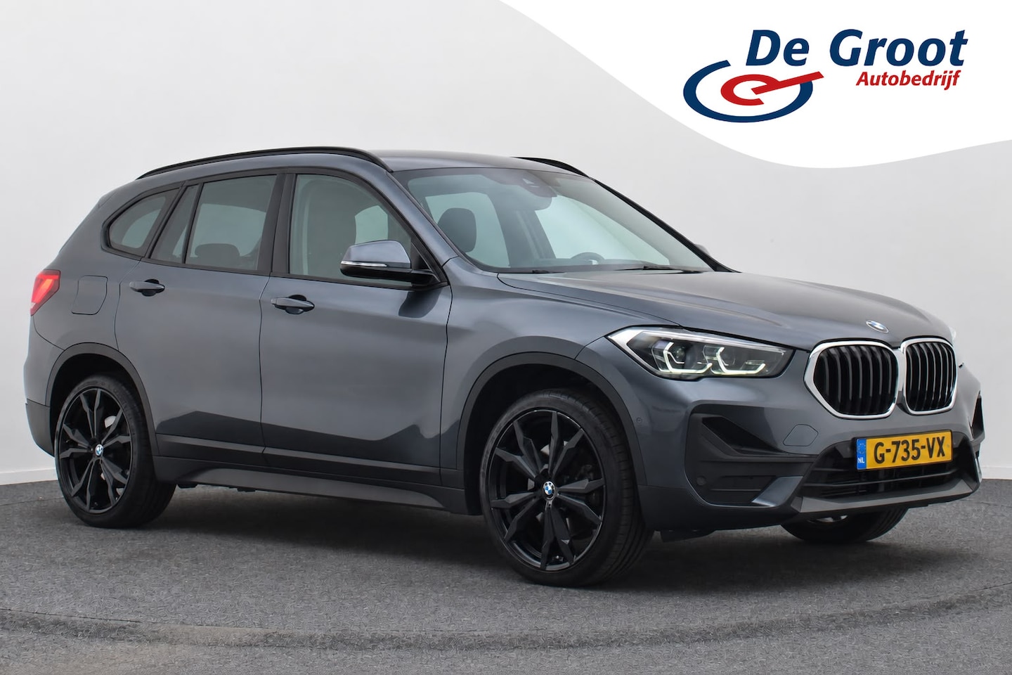 BMW X1 - xDrive20i Executive Edition LED, Apple Carplay, Head-Up, Camera, Trekhaak, DAB - AutoWereld.nl