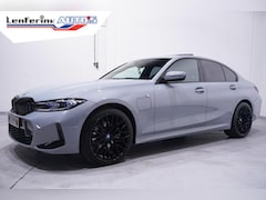 BMW 3-serie - 330e M Sport Head up Schuifdak Camera Memory Shadowline 20 Inch Apple Carplay Travelpakket