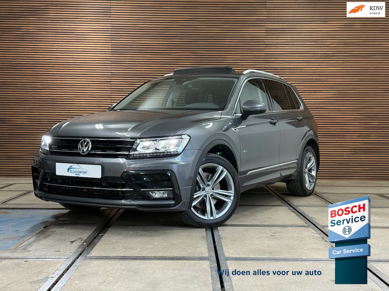 Volkswagen Tiguan - 2.0 TSI 4Motion R-Line | Panorama | Keyless | LED | Elektrische Trekhaak | Winterpakket | - AutoWereld.nl