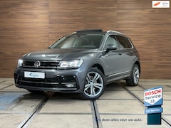 Volkswagen Tiguan - 2.0 TSI 4Motion R-Line | Panorama | Keyless | LED | Elektrische Trekhaak | Winterpakket |