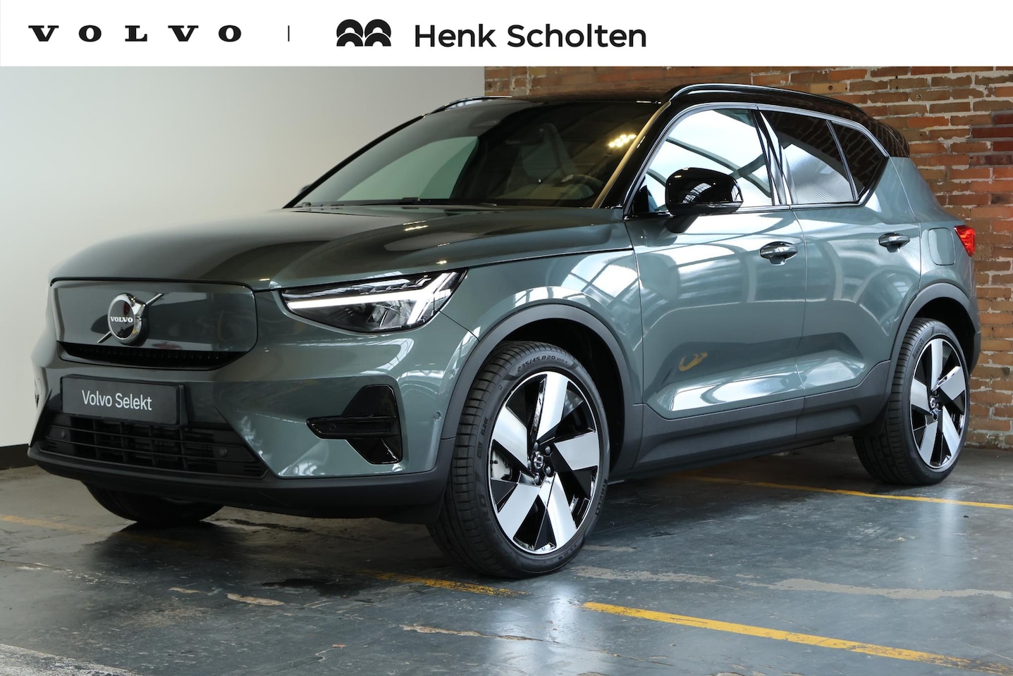 Volvo EX40 - Single Motor Extended Range Ultra Europa 82 kWh | Semi-Electrische wegklapbare trekhaak | - AutoWereld.nl
