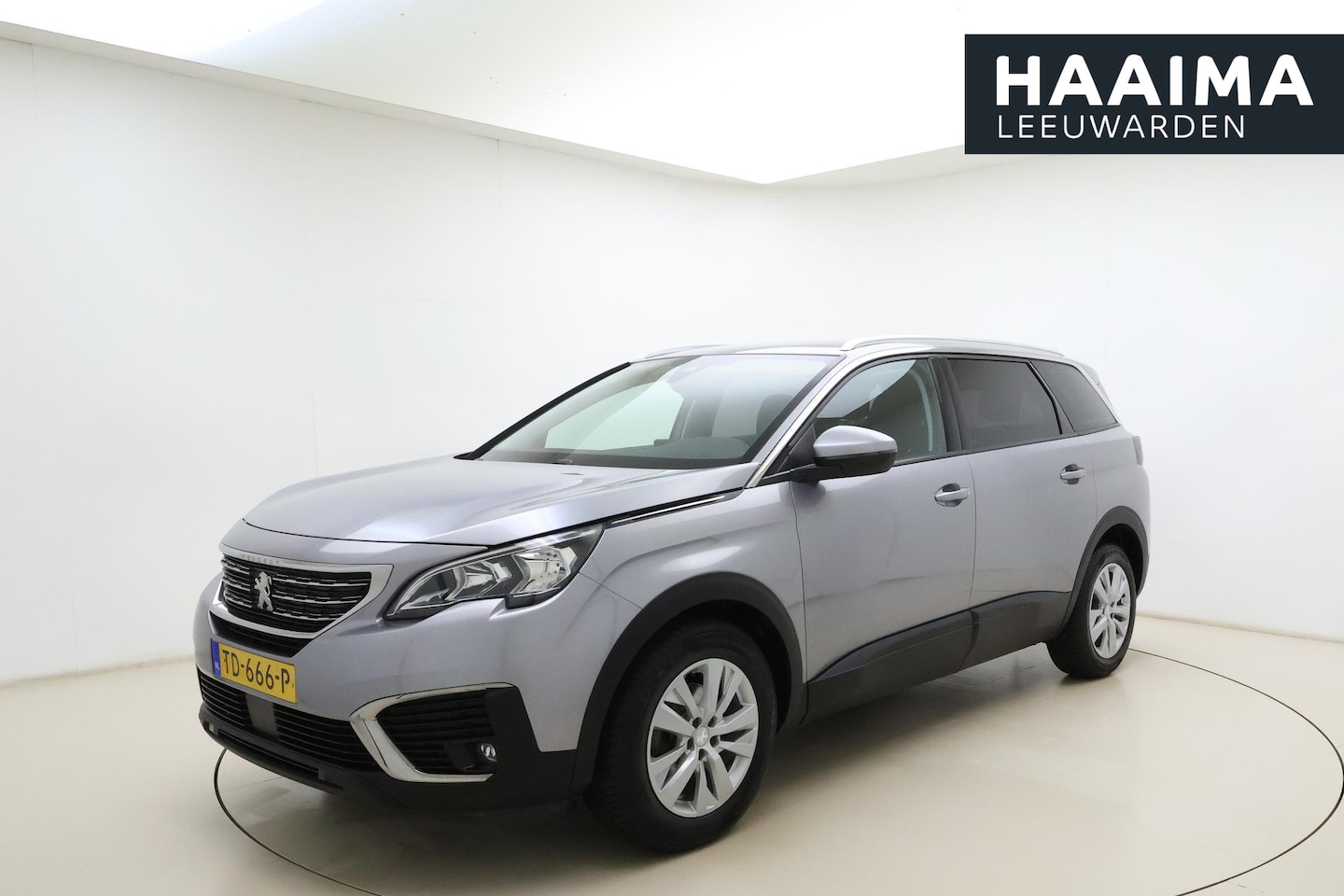 Peugeot 5008 - 1.2 PureTech Blue Lease Executive | 7 persoons | Cruise control | Climate control | Naviga - AutoWereld.nl