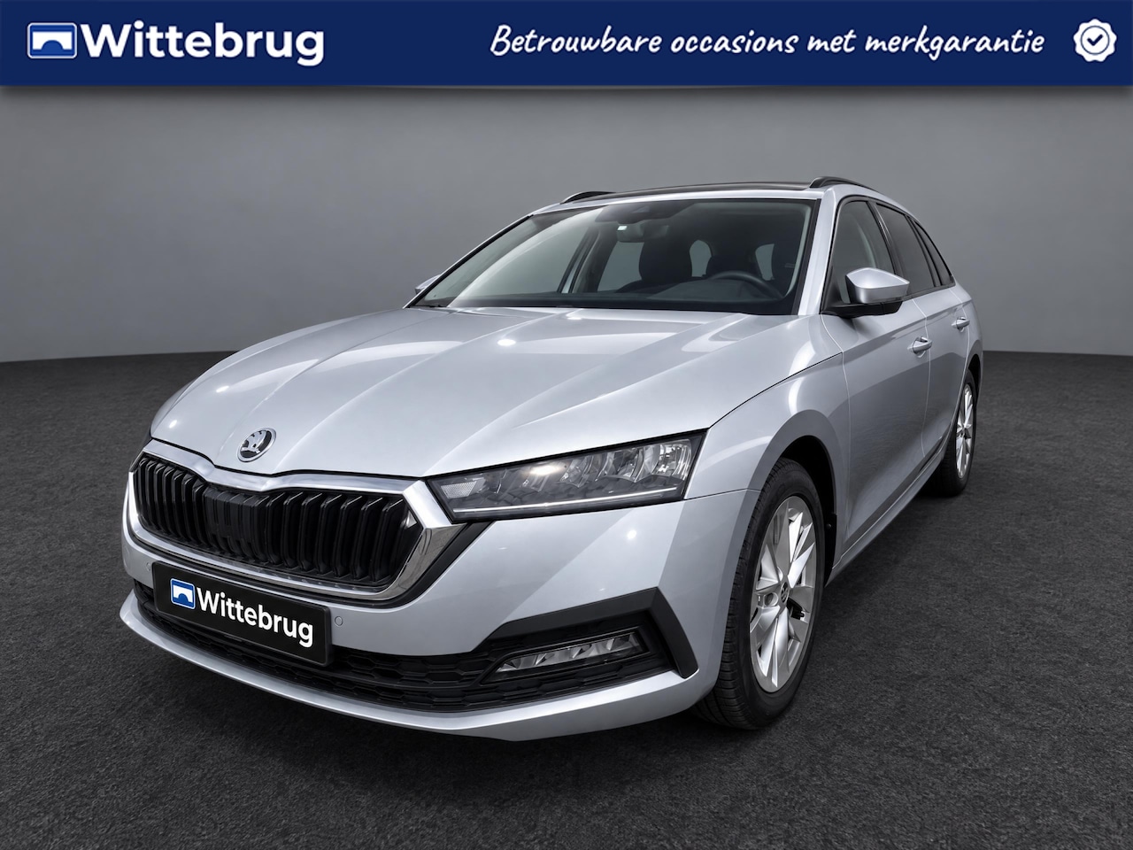 Skoda Octavia Combi - 1.0 TSI Business Edition Navigatie / Parkeersensoren / Smartlink / LED verlichting / 17"LM - AutoWereld.nl