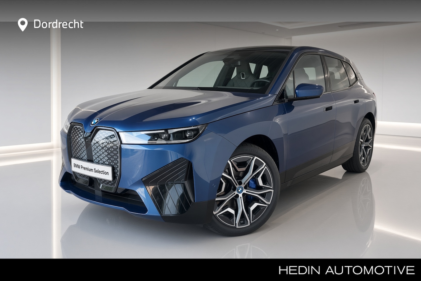 BMW iX - xDrive50 | 22" | Sky Lounge | Harman Kardon | Trekhaak | Sportpakket | Driving Assistant P - AutoWereld.nl