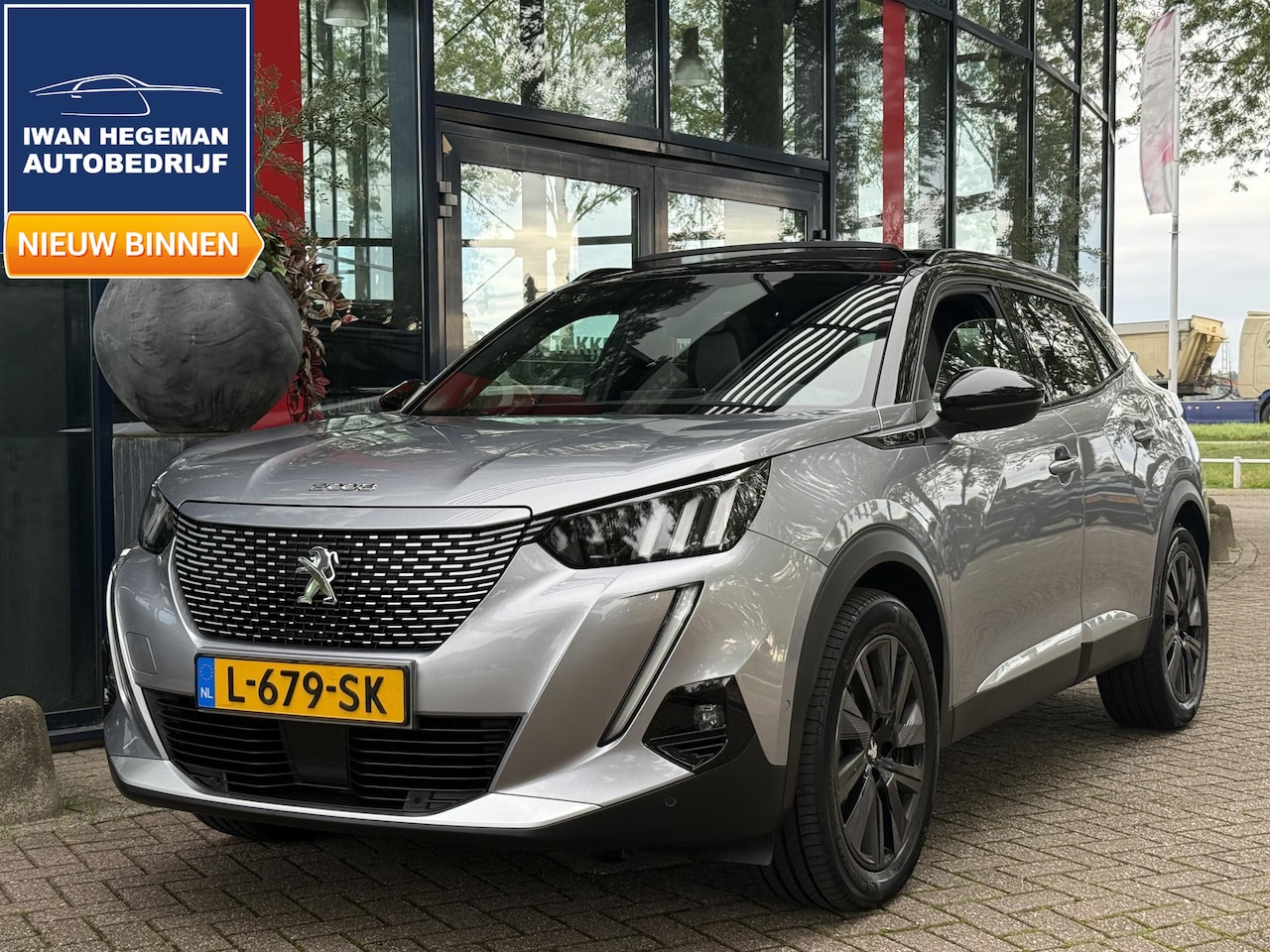 Peugeot e-2008 - EV GT Pack 50 kWh SOH 92,88% | Panoramadak | Navigatie | ECC | PDC + Camera | Apple CarPla - AutoWereld.nl