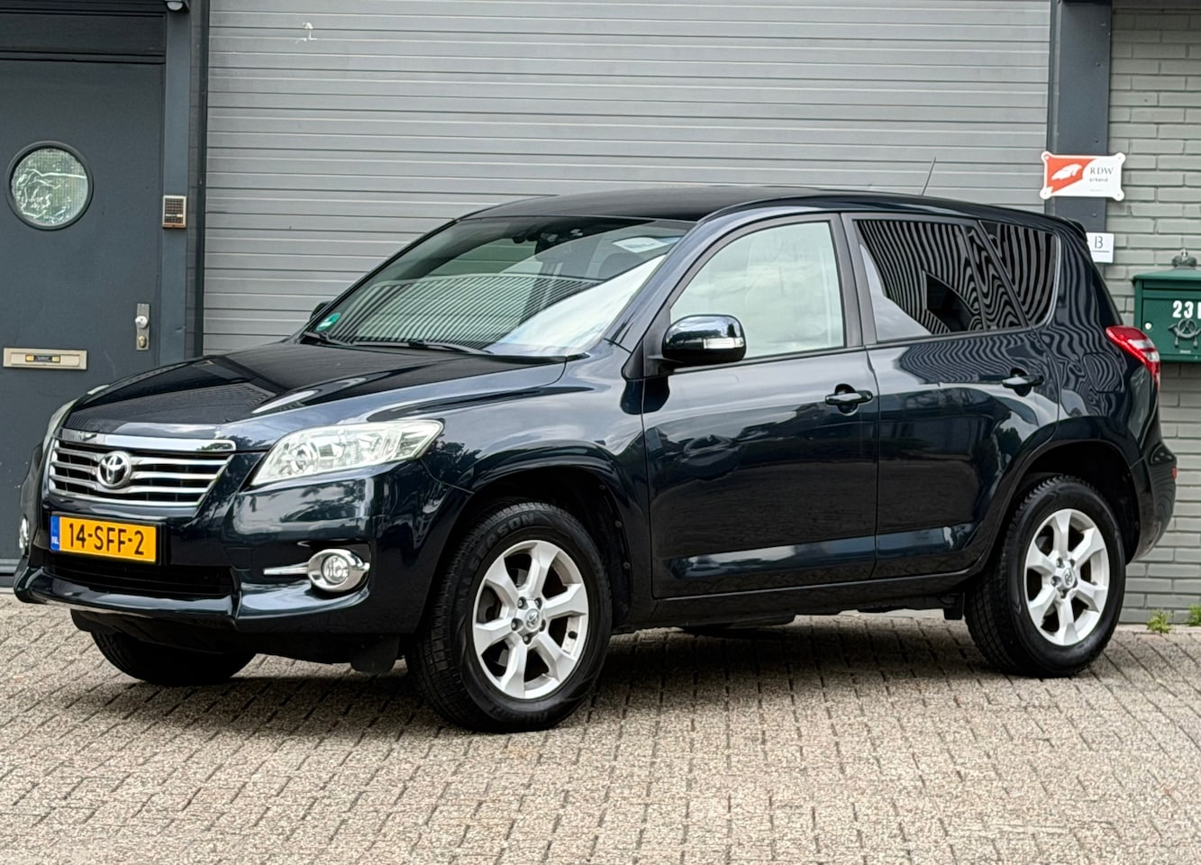 Toyota RAV4 - 2.0 VVTi Dynamic 2WD 2.0 VVTi Dynamic 2WD - AutoWereld.nl