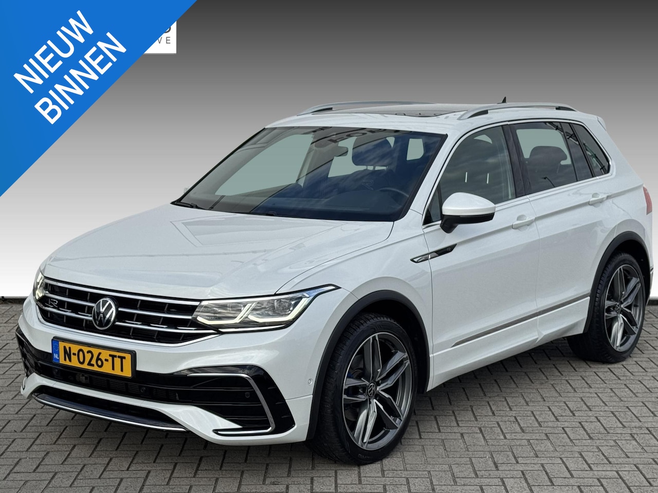 Volkswagen Tiguan - 1.5 TSI R-Line Business+ NL-AUTO | PANODAK | LEDER | TREKHAAK| LED VERLICHTING - AutoWereld.nl