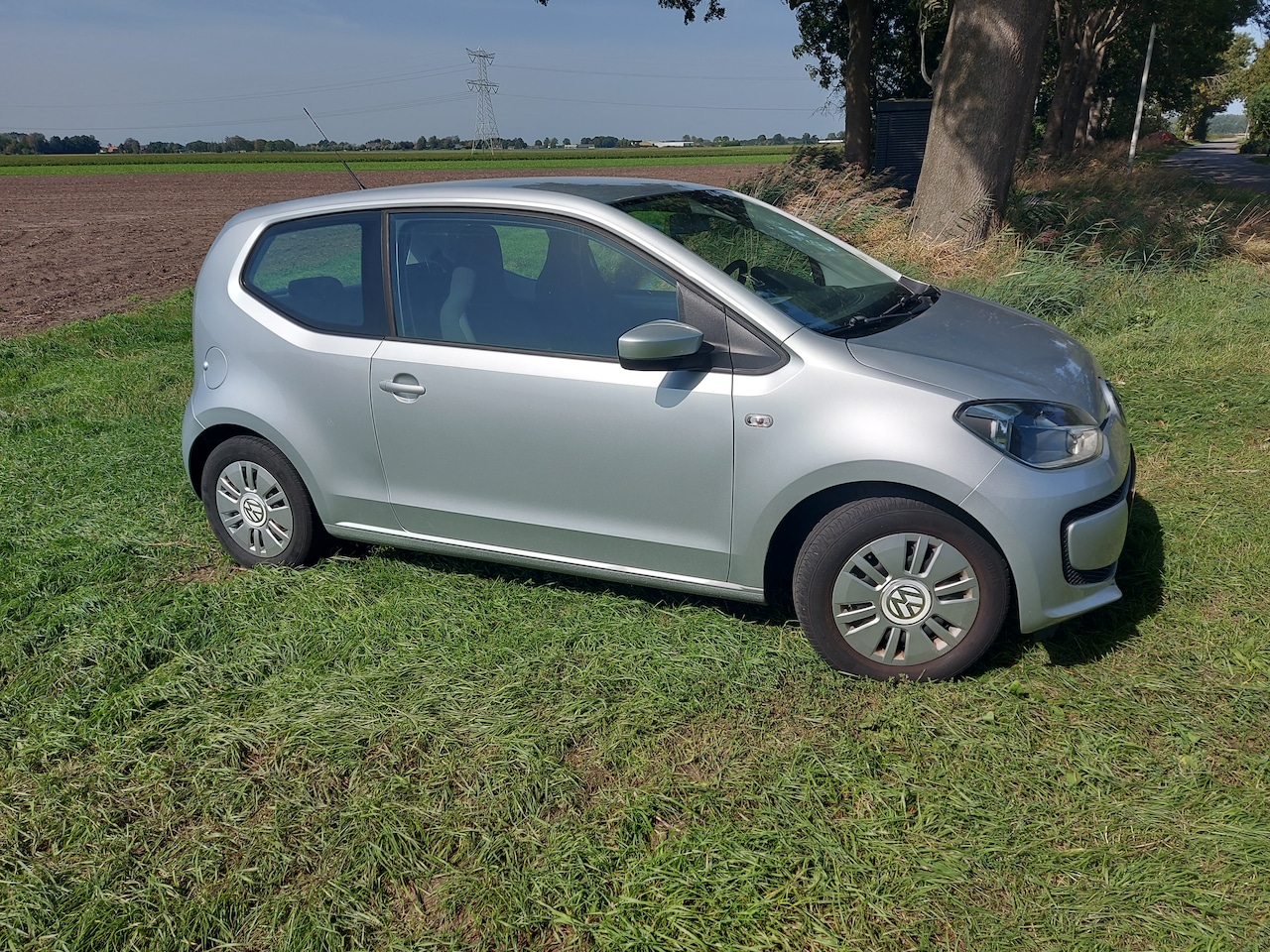 Volkswagen Up! - 1.0 move up! BlueMotion - AutoWereld.nl