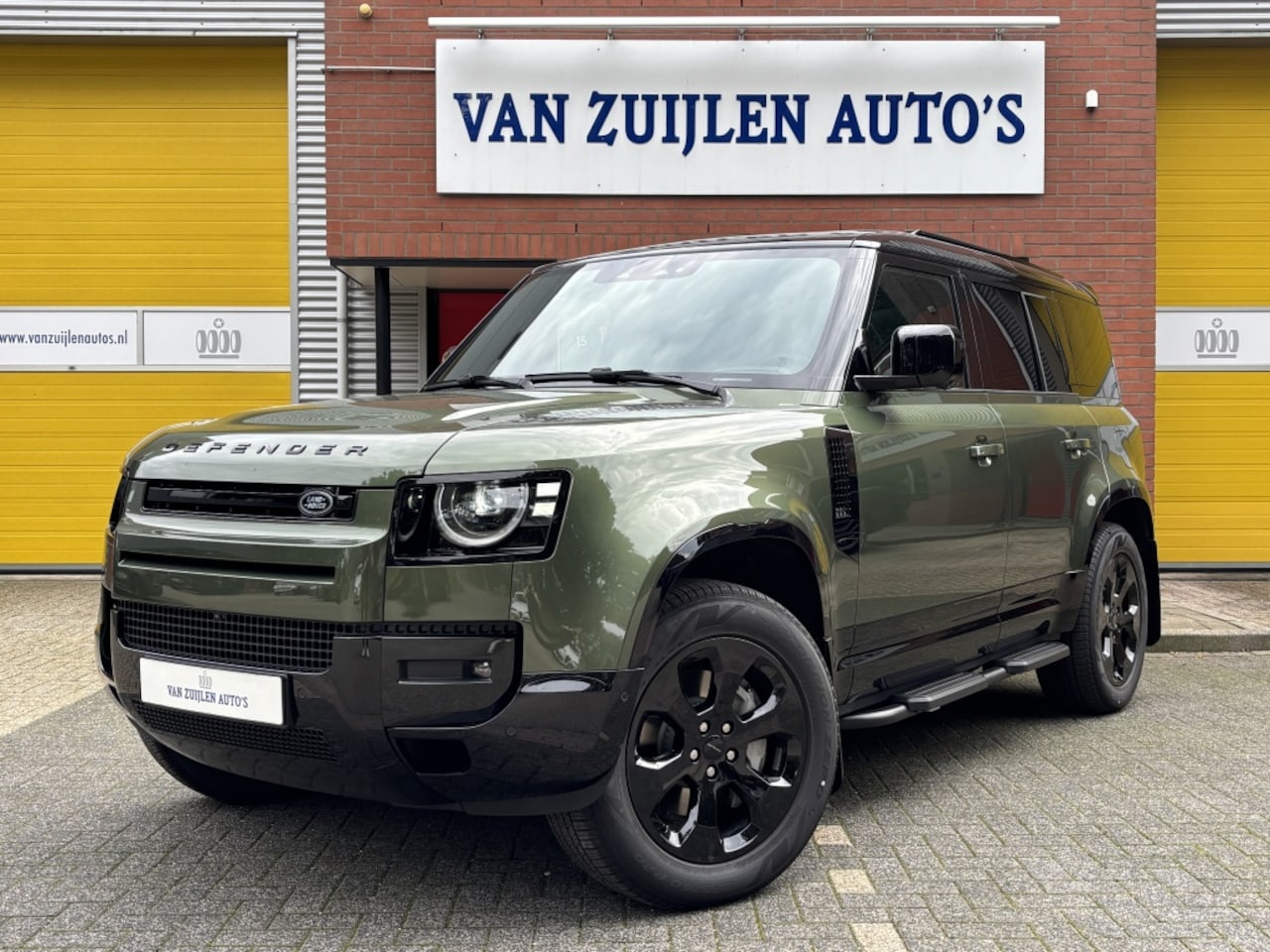 Land Rover Defender 110 - Landrover X-Dynamic HSE Black Urban Head-up 22'' Trekhaak Clearsight - AutoWereld.nl