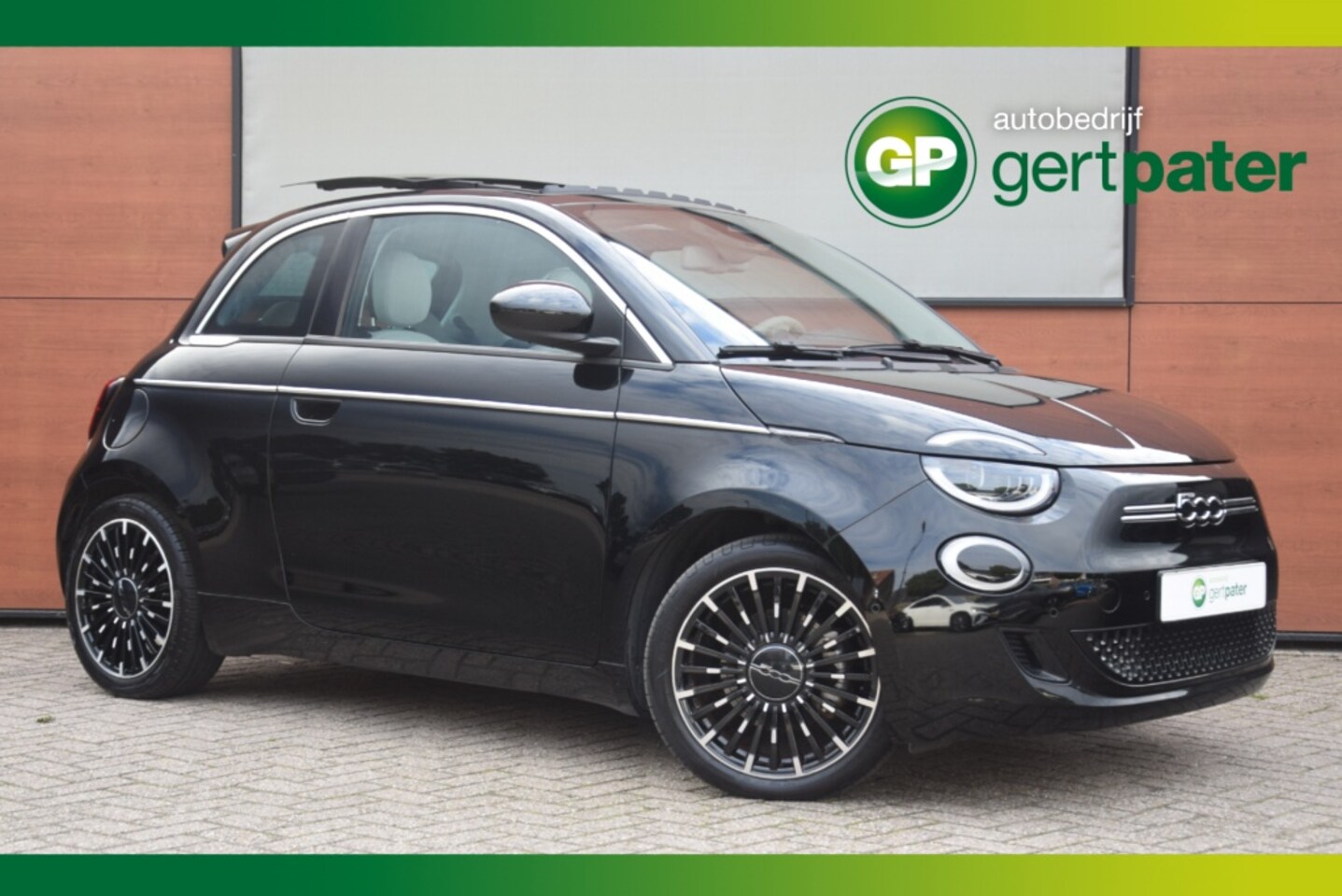 Fiat 500e - La Prima 42kWh Leer/Pano/LED/Adaptive/Camera - AutoWereld.nl