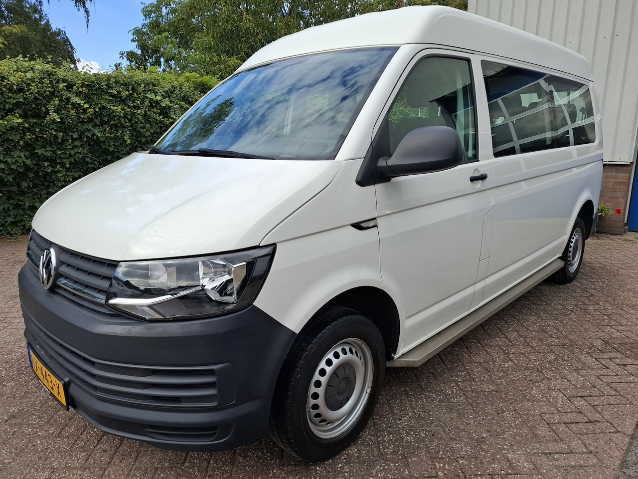 Volkswagen Transporter Kombi - 2.0 TSI L2H2 18750.- INCL BTW 9-PERSOONS BENZINE 150PK - AutoWereld.nl