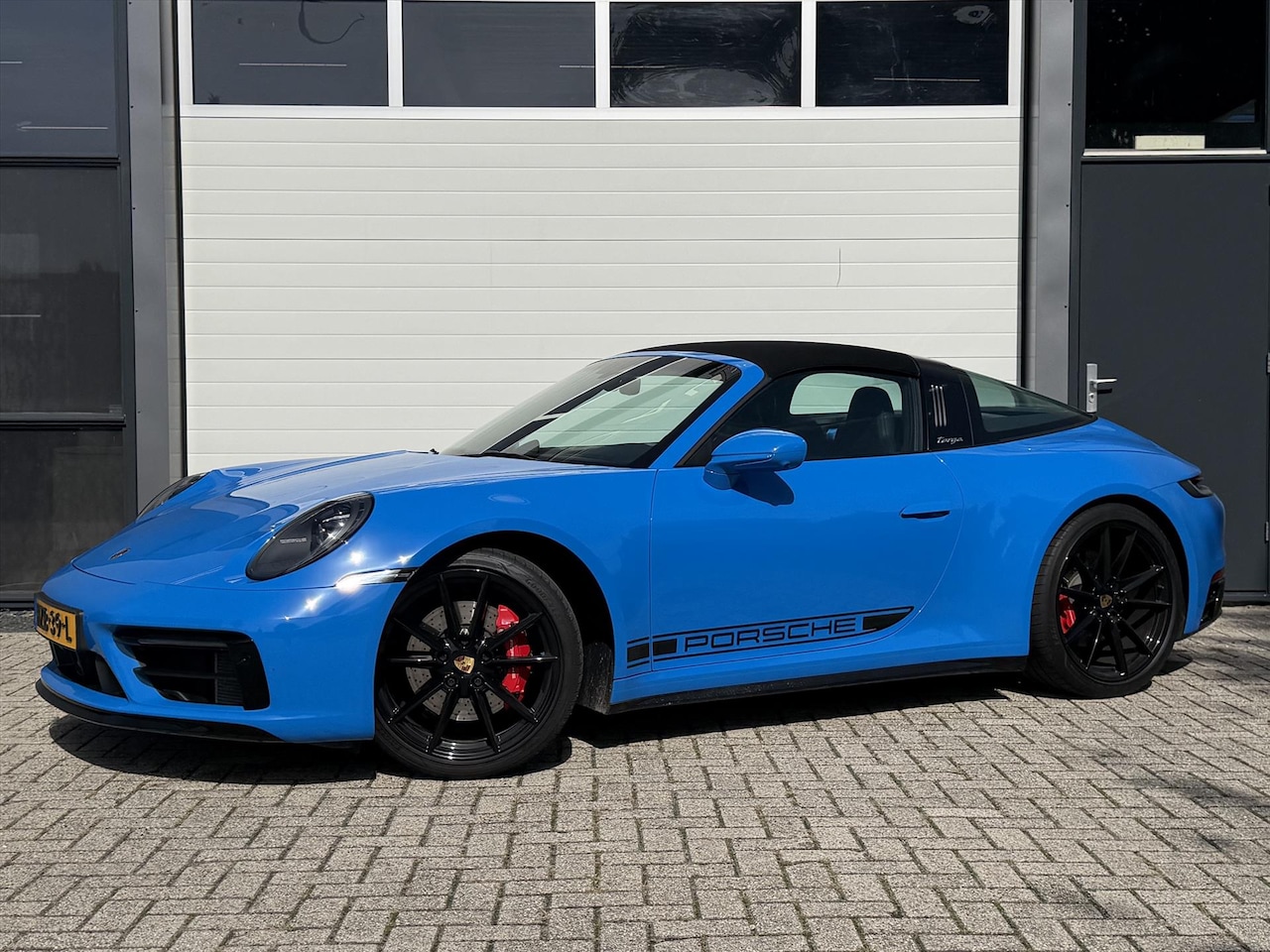 Porsche 911 Targa - 4S 992 PTS - AutoWereld.nl