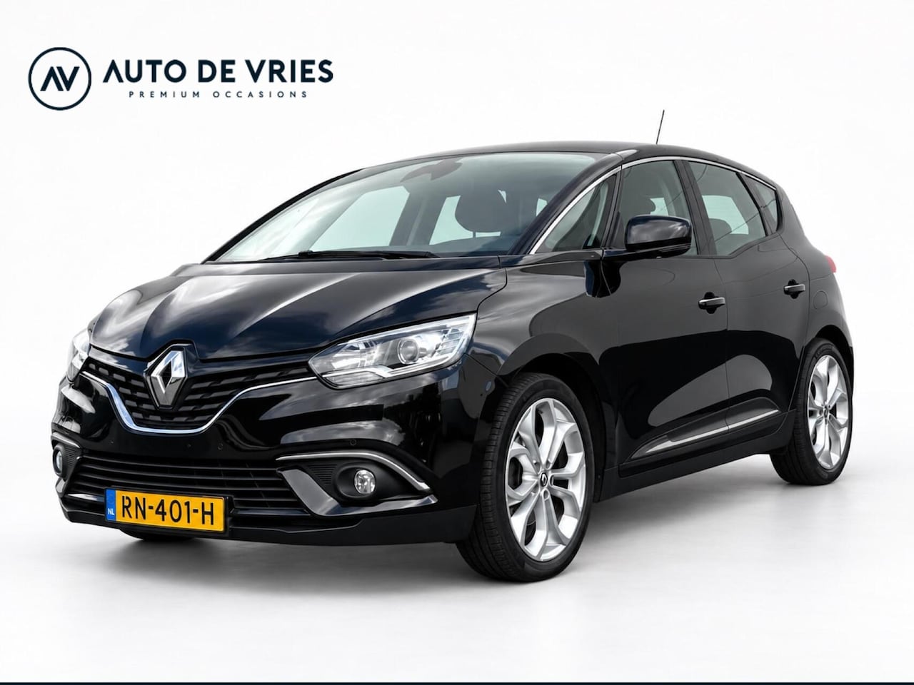 Renault Scénic - 1.5 dCi 110pk Automaat Zen | Navigatie | 20 inch LMV | Trekhaak - AutoWereld.nl