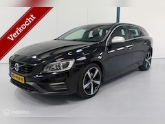 Volvo V60 - 2.0 T4 Sport AUTOMAAT / NL-AUTO / NAVI