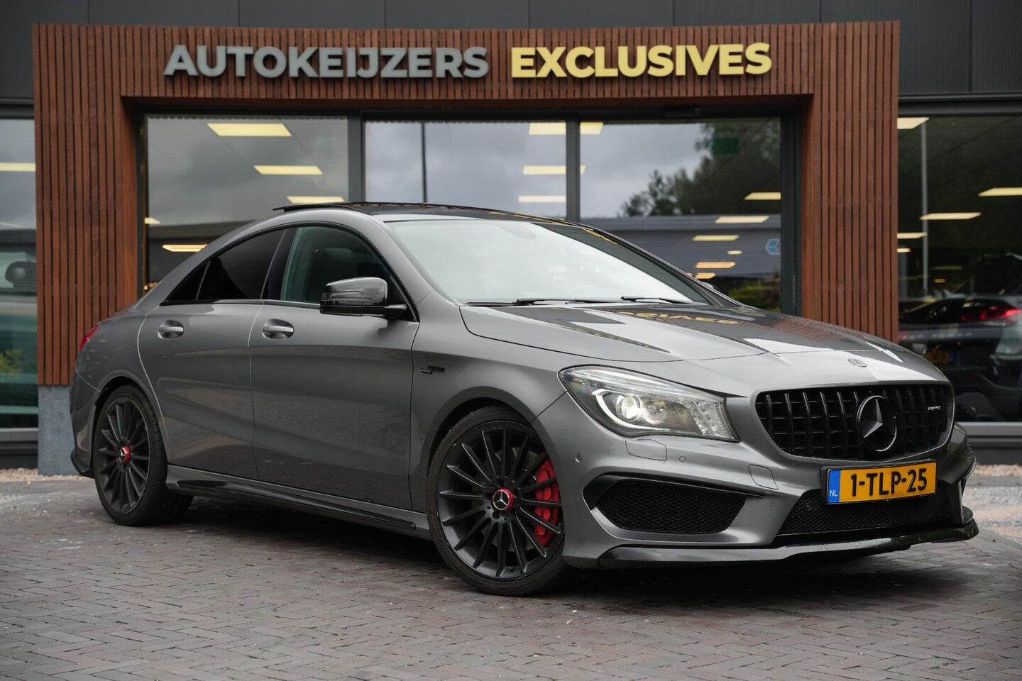 Mercedes-Benz CLA-Klasse - AMG 45 4MATIC Panoramadak Leer Memory Stoelverw. Camera - AutoWereld.nl