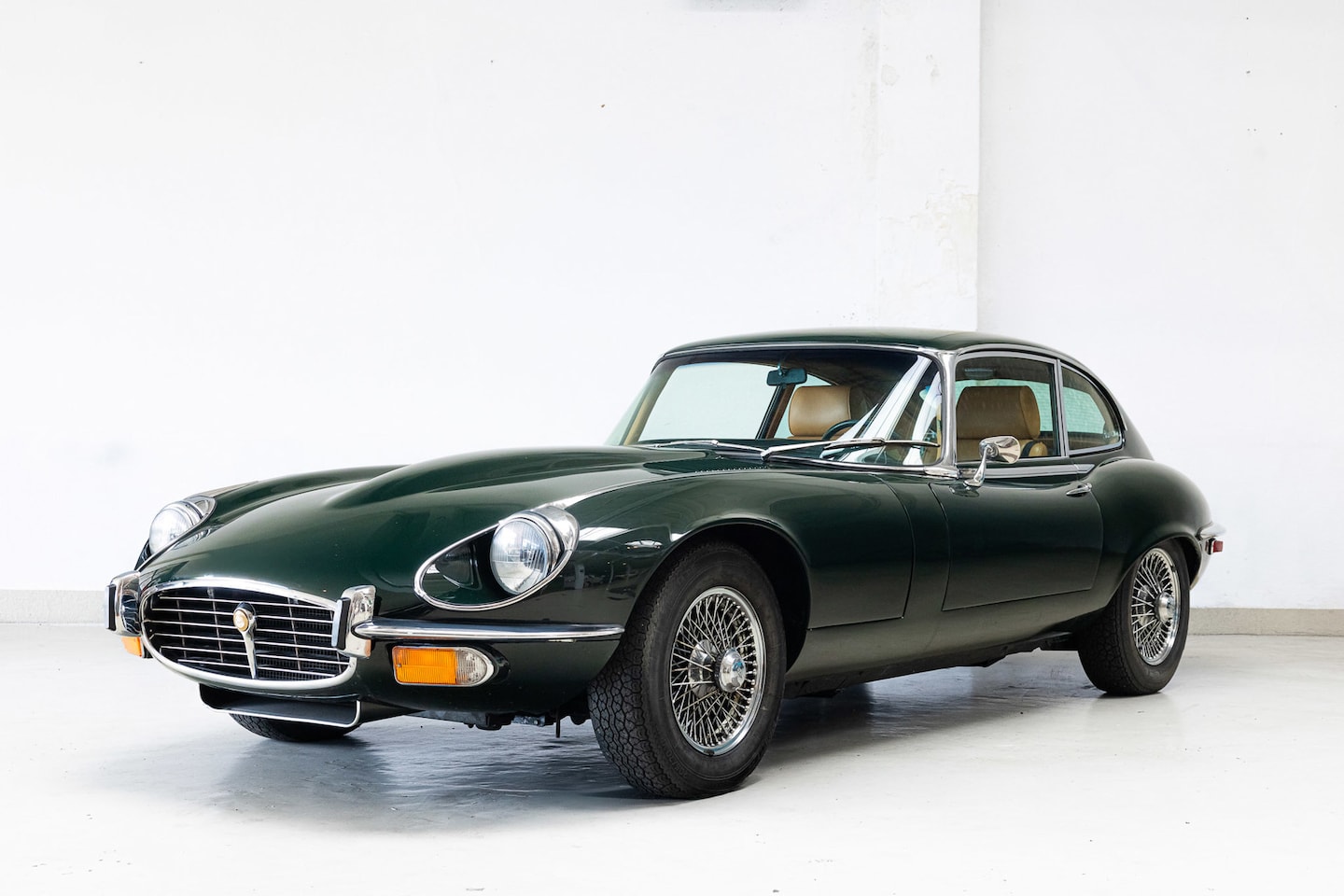 Jaguar E-type - "E" 5.3 V12 2+2 - Long term Ownership - British Racing Green - - AutoWereld.nl