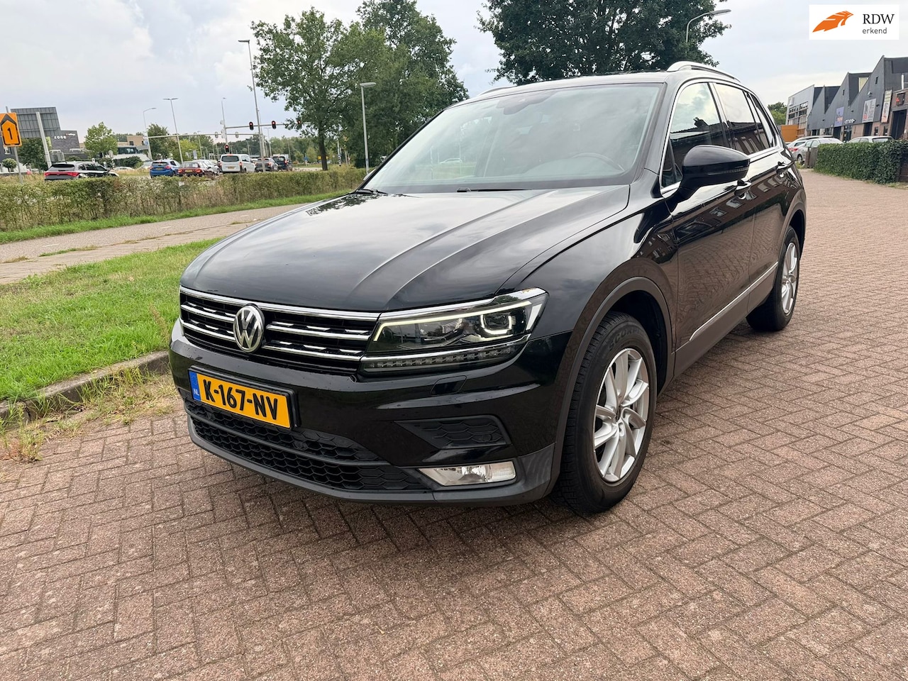 Volkswagen Tiguan - 2.0 TSI 4Motion Highline - Automaat - 2017 - Nette Auto - AutoWereld.nl