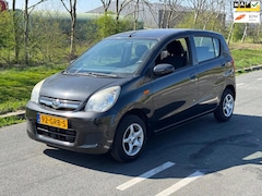 Daihatsu Cuore - 1.0 Premium / AIRCO / AUTOMAAT / NAP