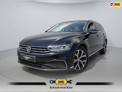 Volkswagen Passat Variant - 1.4 TSI PHEV GTE * Trekhaak * AUTOMAAT * Parkeercamera * Head-up Display
