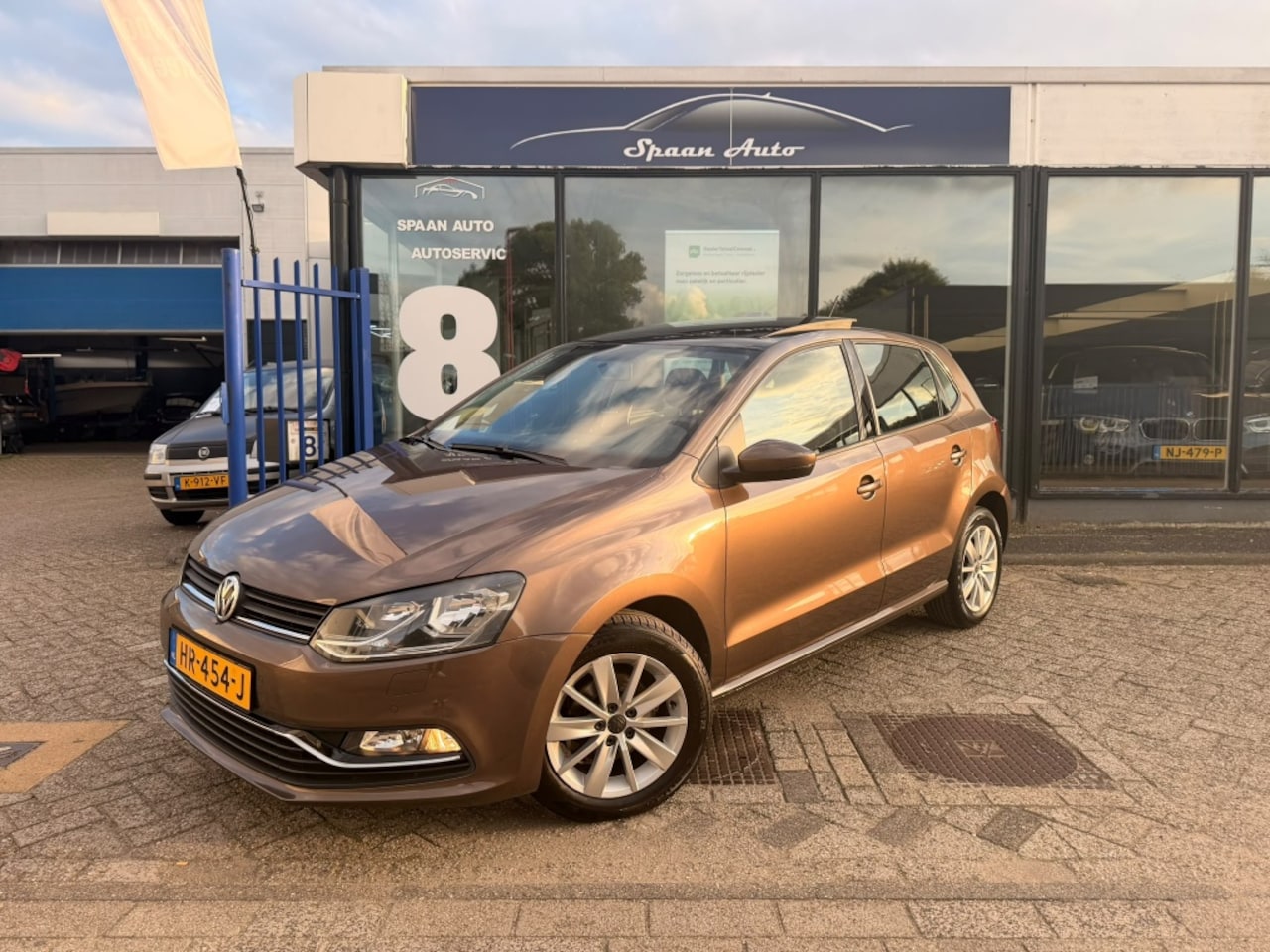 Volkswagen Polo - 1.2 TSI Highline | PANO | STOELVERW. | AIRCO - AutoWereld.nl