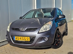 Hyundai i20 - 1.2i ActiveVersion BJ 2009 5-drs APK 04-2027