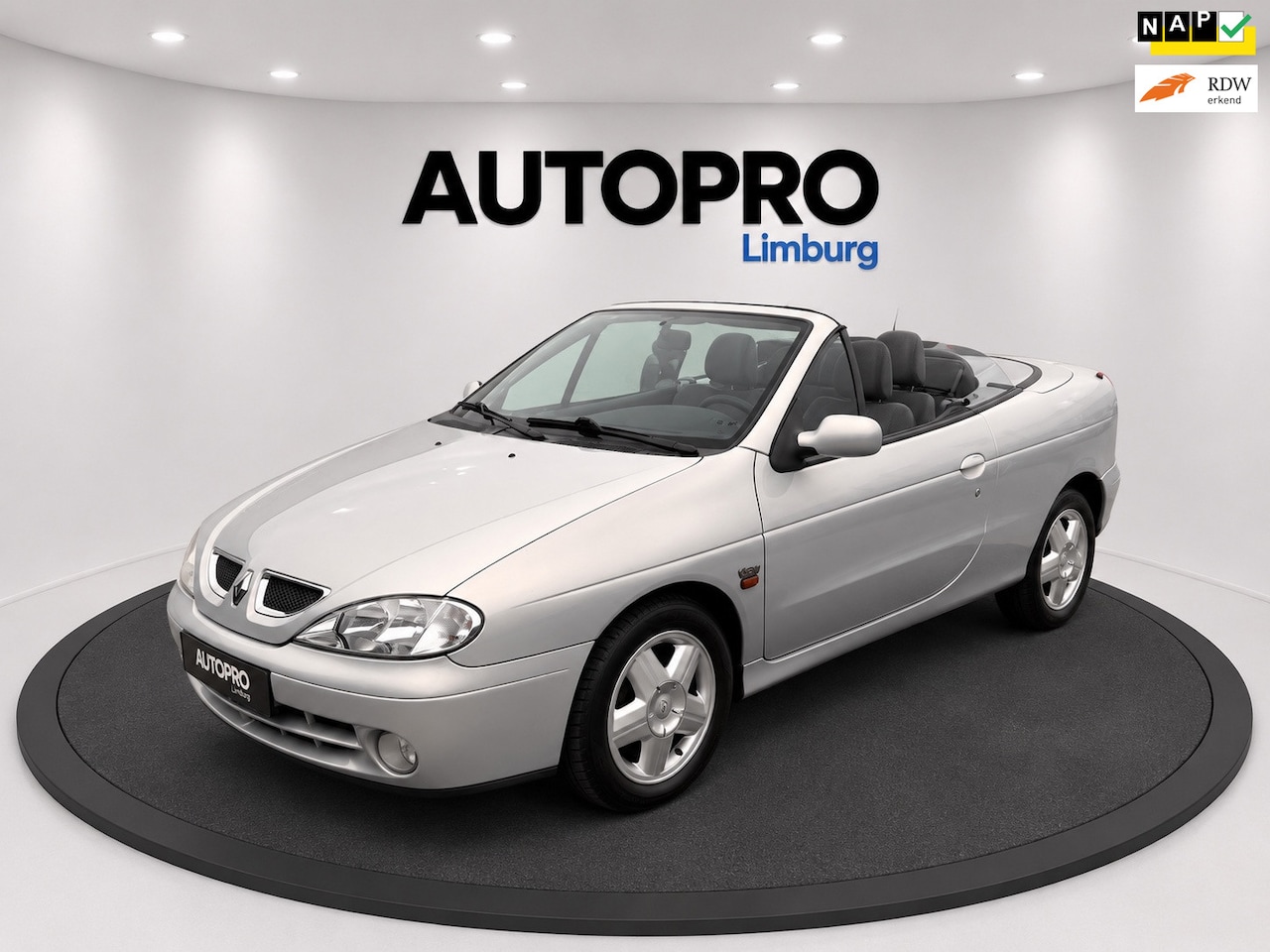 Renault Mégane Cabrio - 1.6-16V Sport Way 1.6-16V Sport Way - AutoWereld.nl