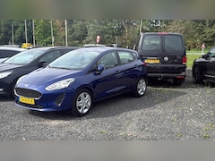Ford Fiesta - 1.1 Trend Apple carplay, Navigatie, centrale vergrendeling, airco
